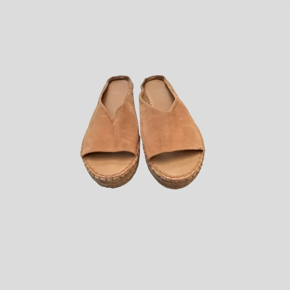 Franco Sarto Paige Platformsize 8.5 tan slippers sandals